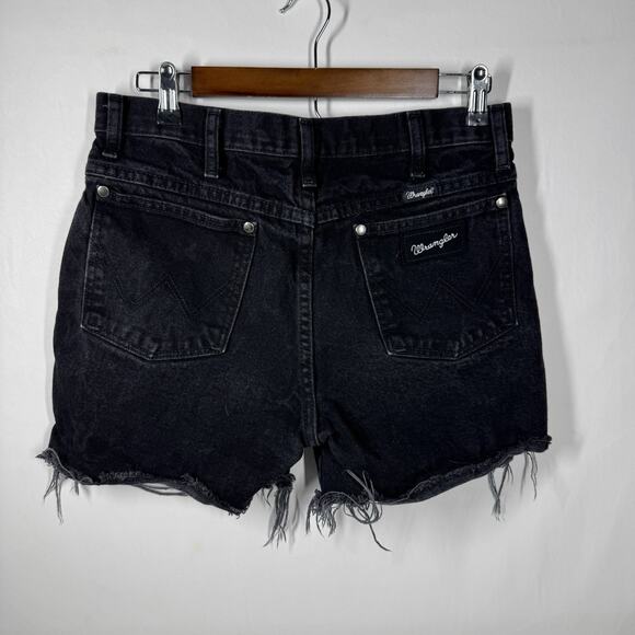 Wrangler Cowboy Cutoffs Black Wash Silver Edition Size 32 Cotton Waist 30 Womens - Picture 2 of 7